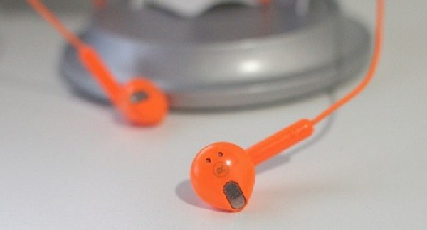 Can canh tai nghe Microsoft thiet ke giong EarPods cua Apple-Hinh-4